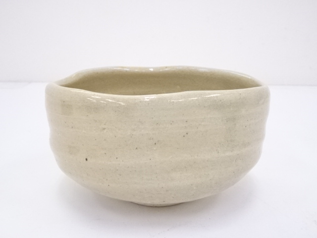 作家物　灰釉茶碗